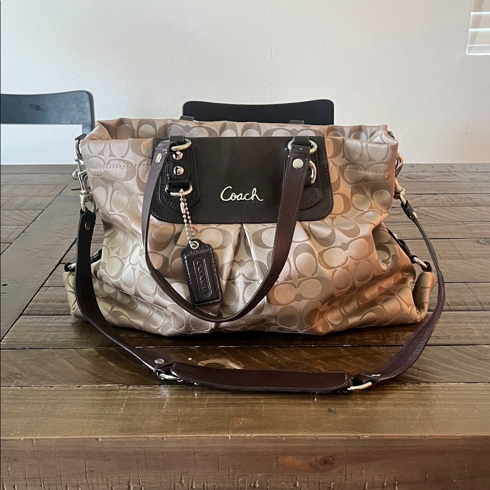 2000’s Coach Ashley Convertible Satchel